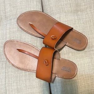 Womens sandals, 8.5